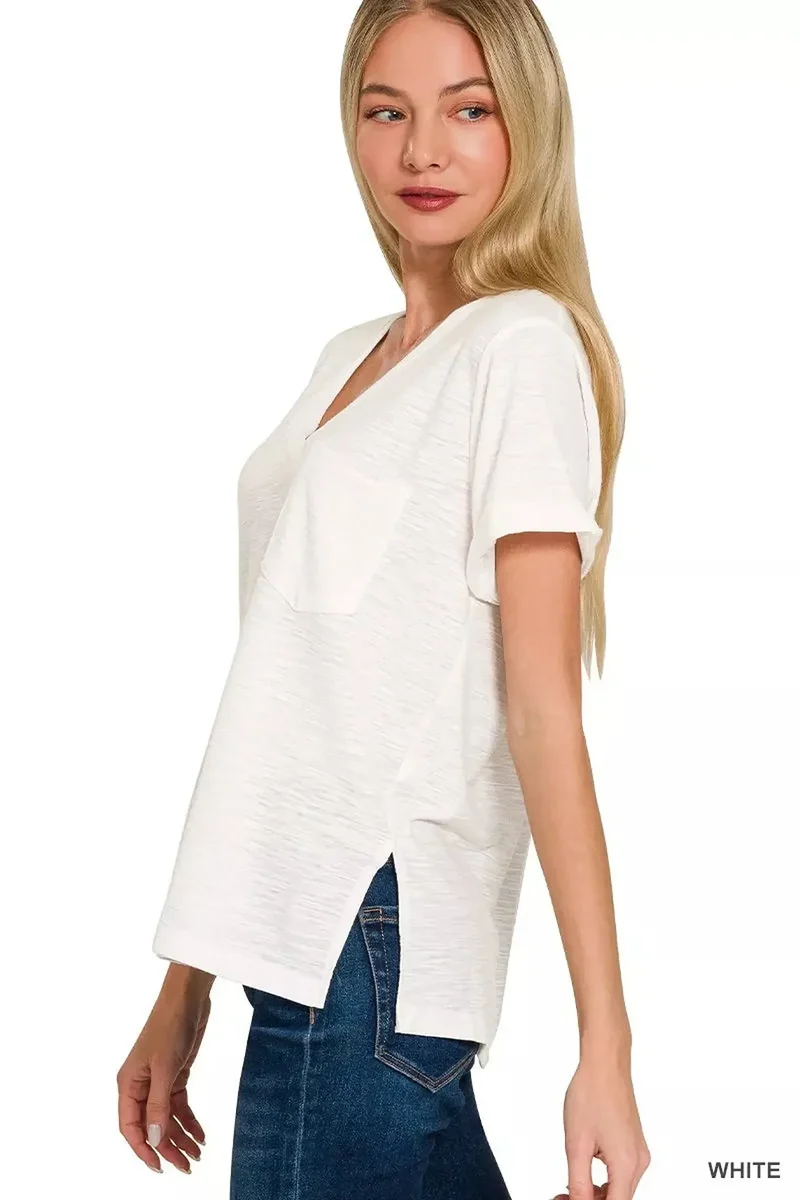 V-hals T-shirt van slubstof met opgerolde korte mouwen - Chique casual stijl voor elke dag