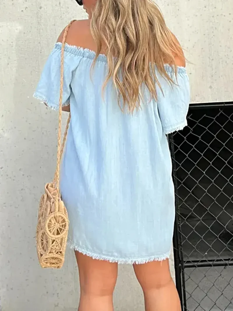 Plus size mini-jurk met onafgewerkte zoom en knoopjes - Elegantie van licht elastische denim