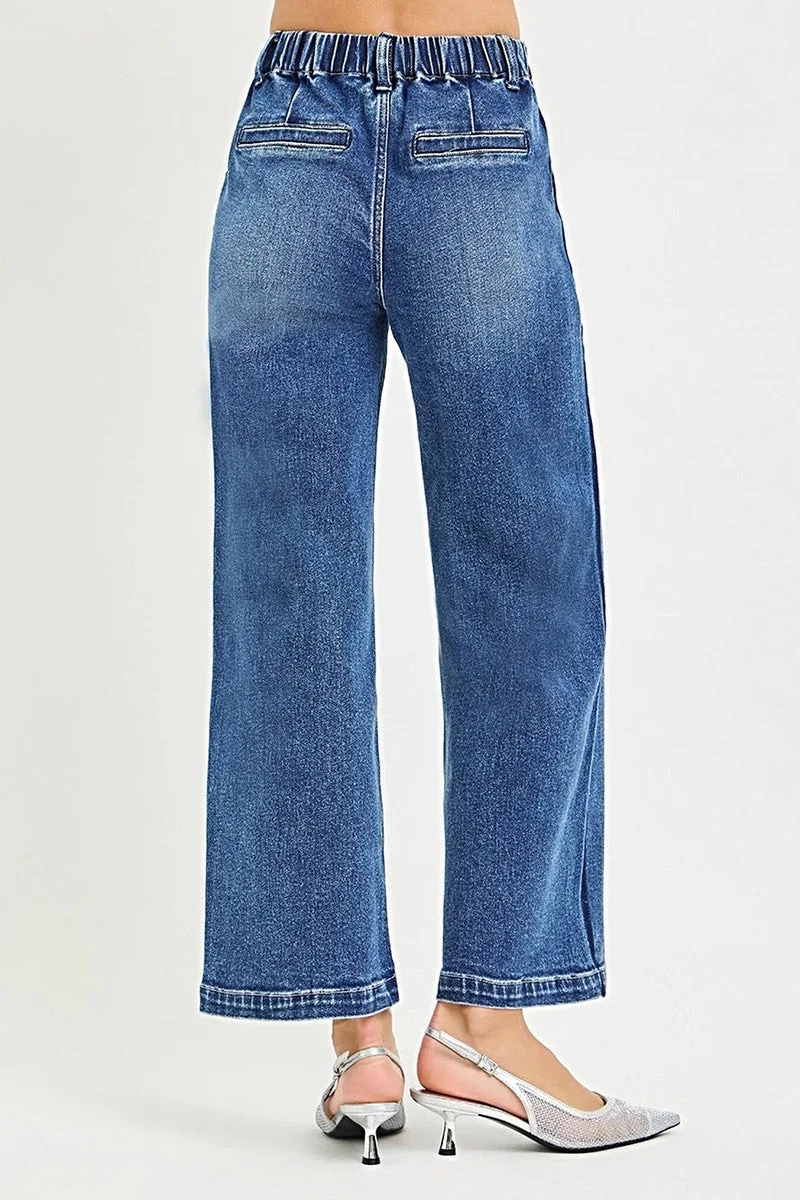 Geef je stijl een boost met de RISEN Elastic Band Wide Leg Jeans - High Rise & Cropped Fit