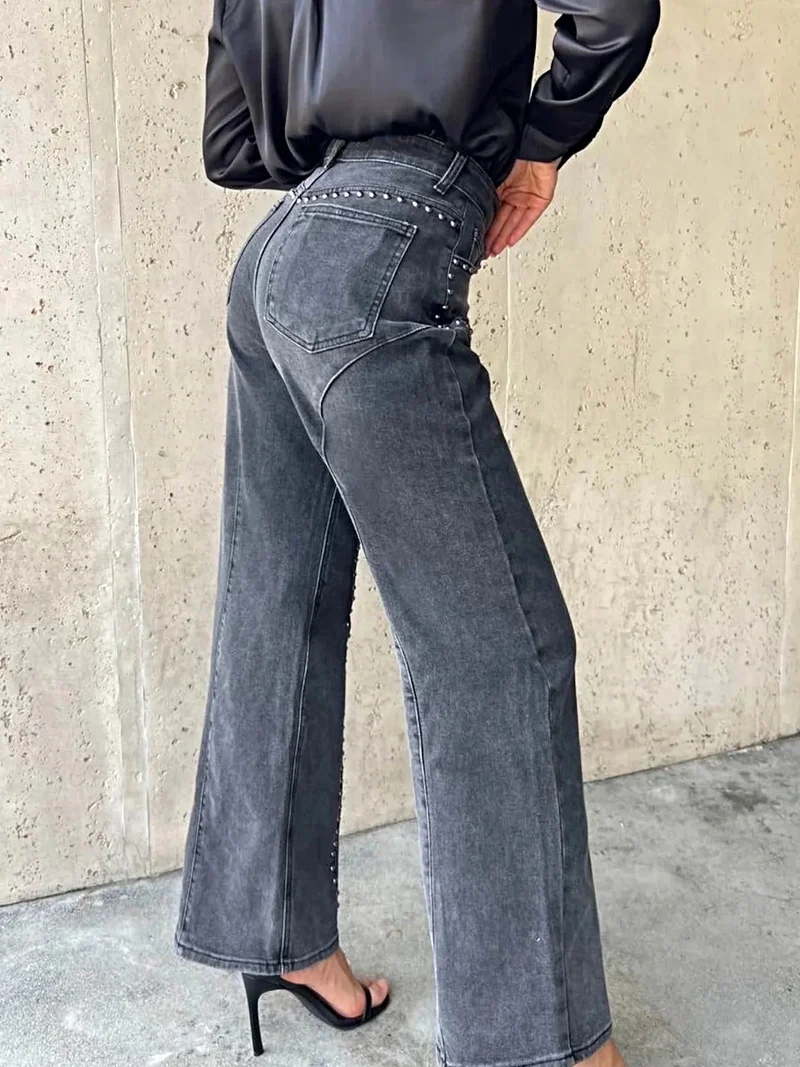 Luxe jeans met wijde pijpen en studs - 95% rayon, geen stretch, machinewasbaar, elegante pasvorm