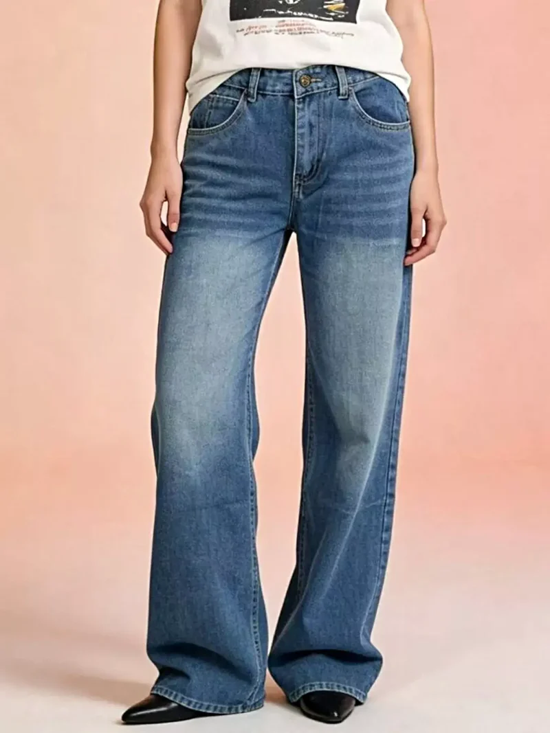Elegante jeans met wijde pijpen en vintage wassing - 85% katoen, met zakken, tijdloze stijl