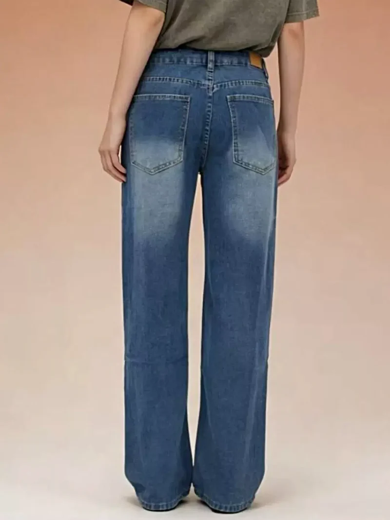 Elegante jeans met wijde pijpen en vintage wassing - 85% katoen, met zakken, tijdloze stijl