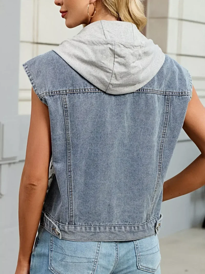 Denim vest met capuchon voor dames, met luipaardprint, zakken en knoopsluiting – chique casual laagjeslook