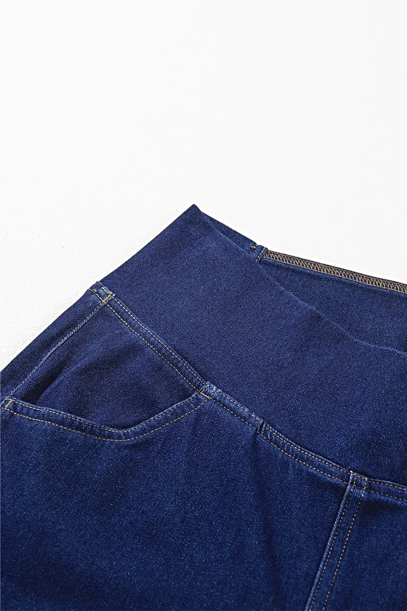Geef je stijl een boost met deze flared jeans met hoge taille - met zakken, licht elastisch en een luxe pasvorm.