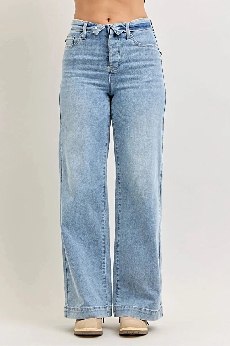 Judy Blue Retro Stijl Jeans - Middelhoge taille, wijde pijpen en omgeslagen tailleband