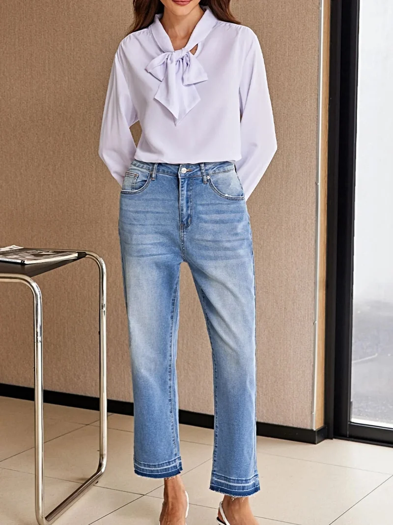 Elegante cropped jeans met onafgewerkte zoom voor dames – licht elastisch en gemaakt van een hoogwaardige katoenmix.