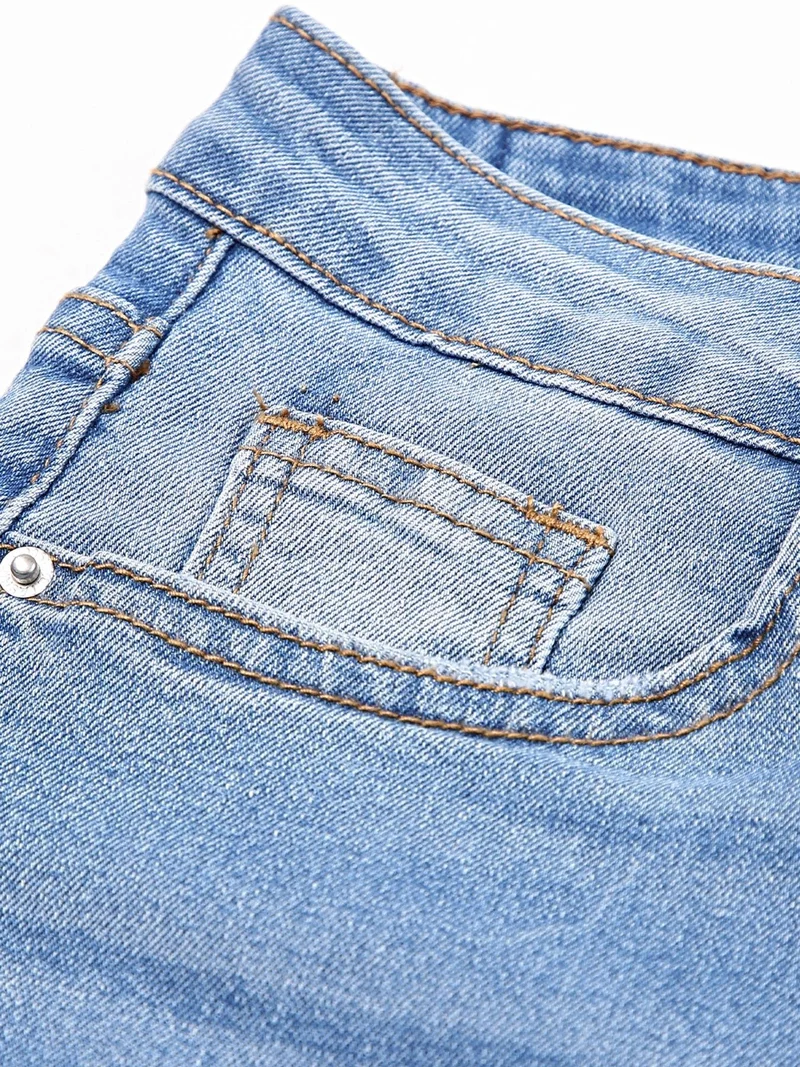 Elegante cropped jeans met onafgewerkte zoom voor dames – licht elastisch en gemaakt van een hoogwaardige katoenmix.