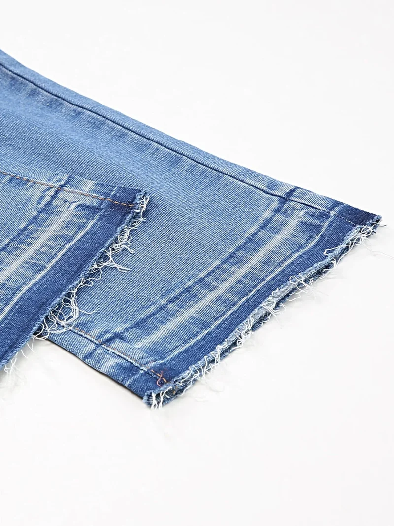 Elegante cropped jeans met onafgewerkte zoom voor dames – licht elastisch en gemaakt van een hoogwaardige katoenmix.