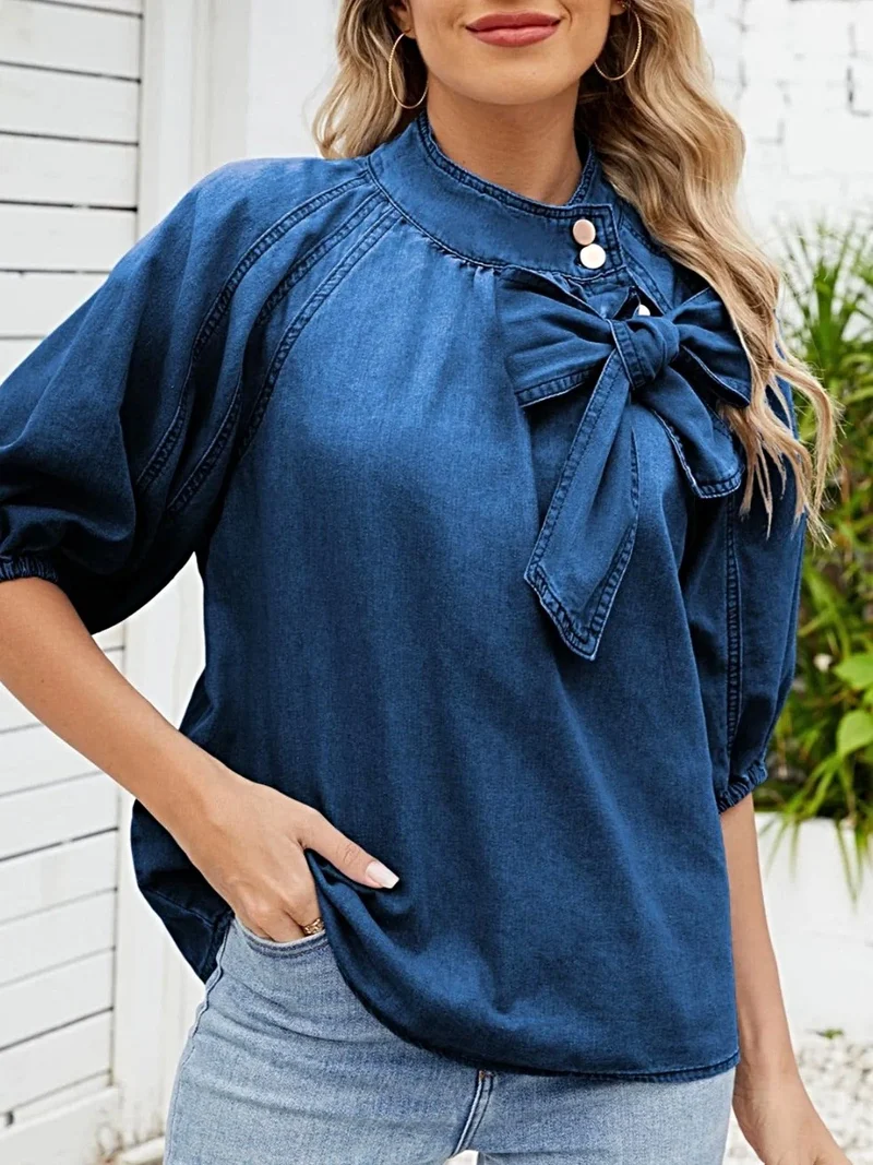 Stijlvol denim overhemd met strik en pofmouwen - elegante damestop van een rayonmix