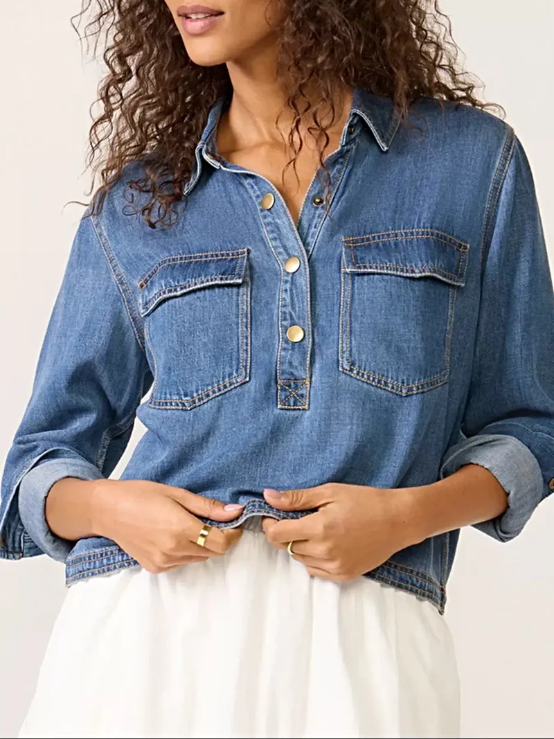 Stijlvolle cropped denim top met knoopdetails en zakken – Trendsi