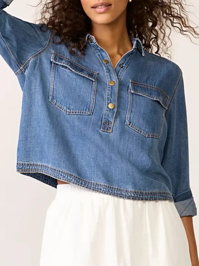Stijlvolle cropped denim top met knoopdetails en zakken – Trendsi