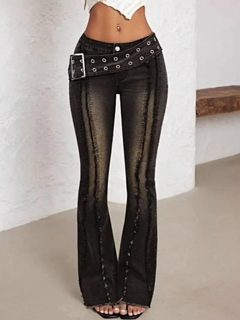 Chique flared jeans met riem, hoge taille en distressed details voor stijlvolle outfits