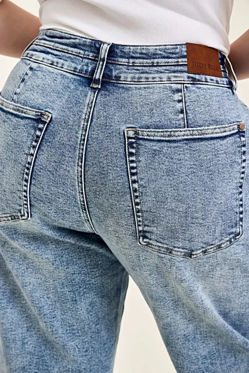Judy Blue jeans met hoge taille voor grote maten - Marlow Arc-been met dubbele tailleband voor comfort de hele dag door.