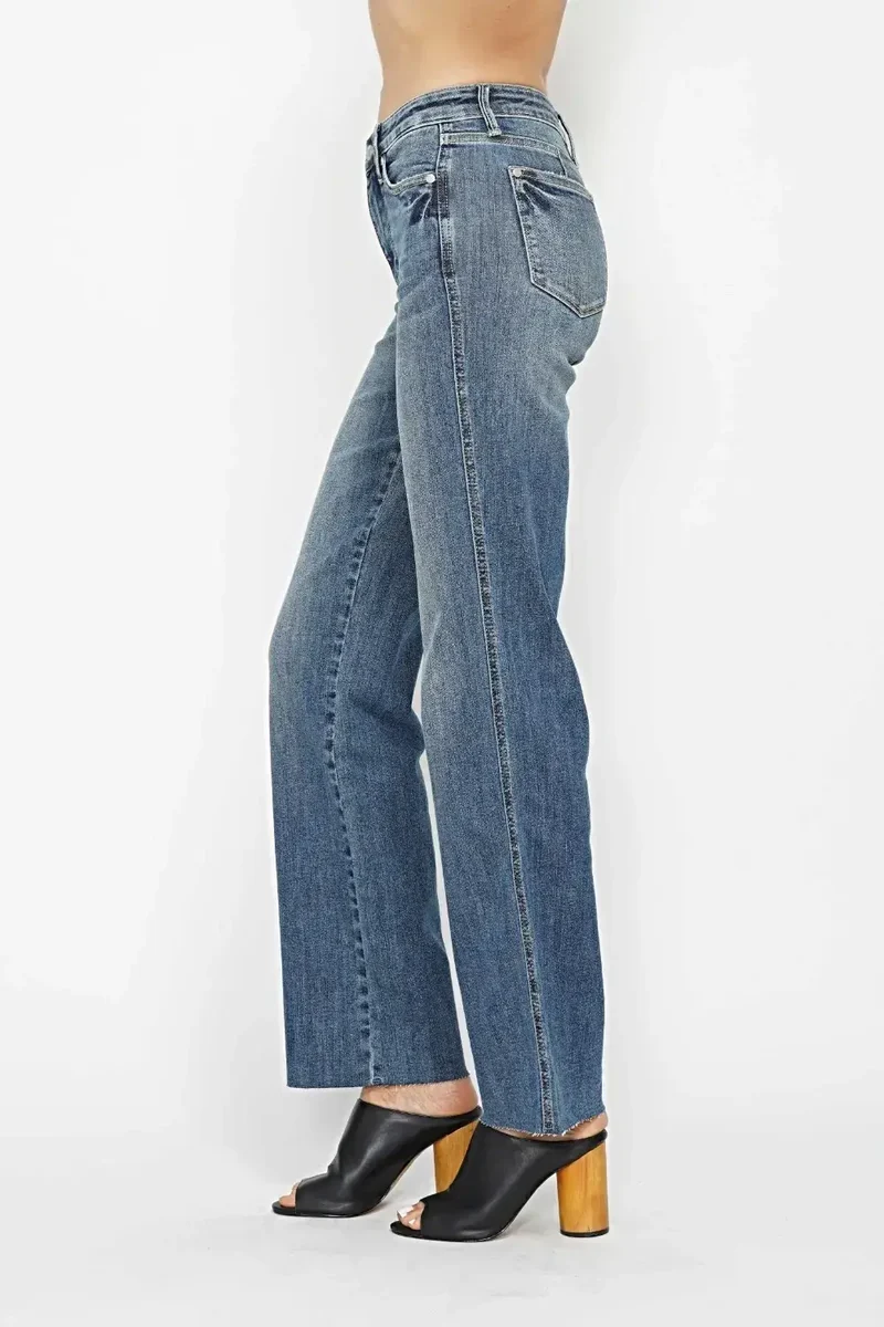 Judy Blue corrigerende jeans voor dames - rechte pijpen, geschikt voor alle maten en een comfortabele pasvorm