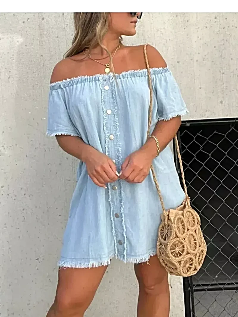 Plus size off-shoulder denim jurk met knoopsluiting en gerafelde zoom
