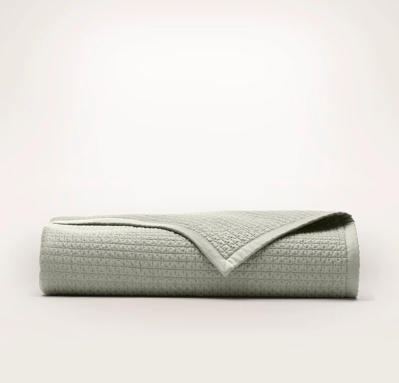 Signature Textured Stitch Quilt - Sageleaf