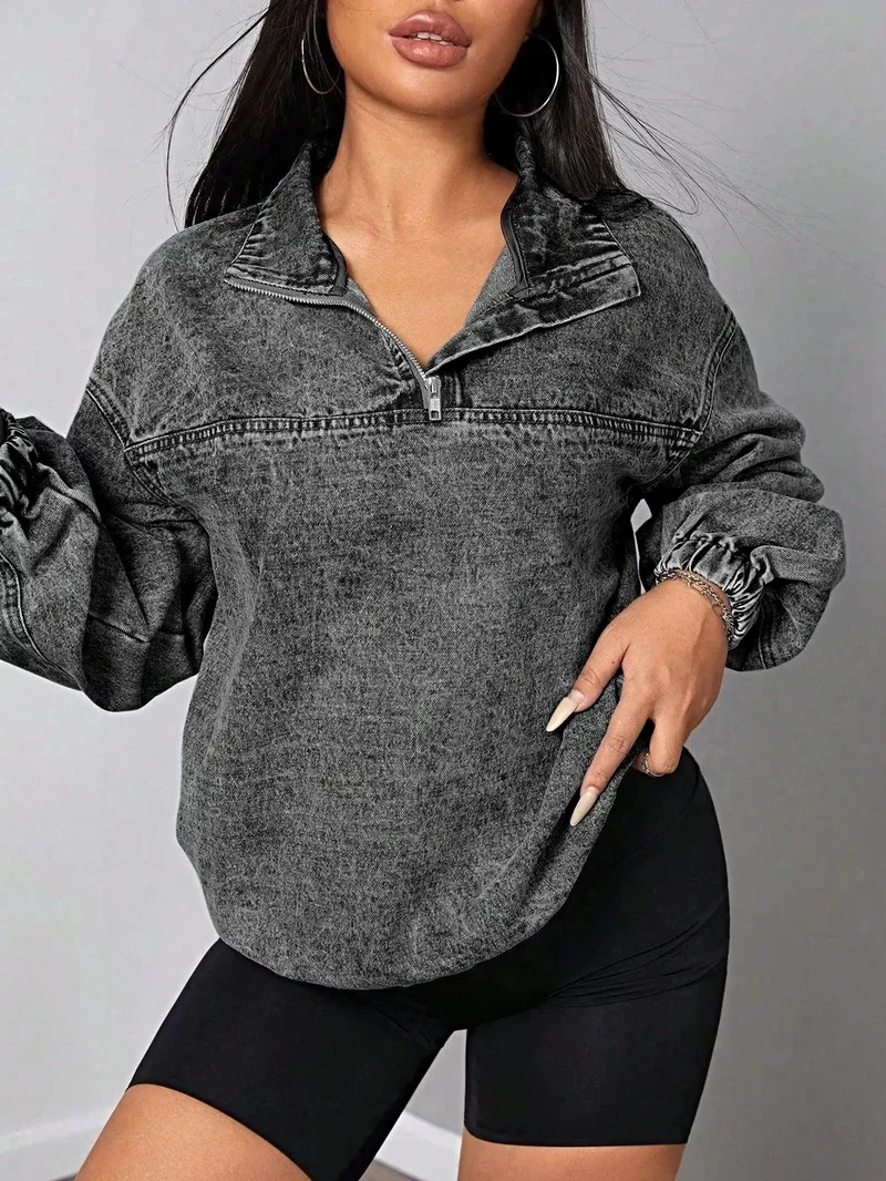 Elegante denim top met kwartrits en elastische zoom, 85% katoen, perfect voor een casual chique stijl.