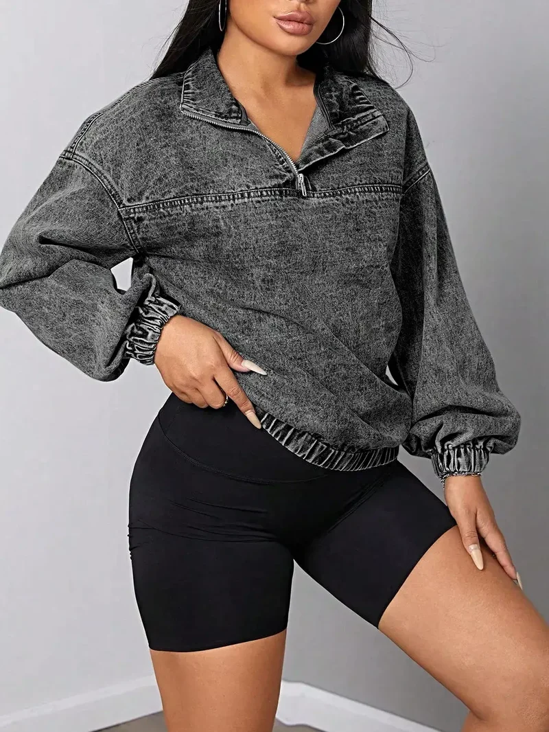 Elegante denim top met kwartrits en elastische zoom, 85% katoen, perfect voor een casual chique stijl.