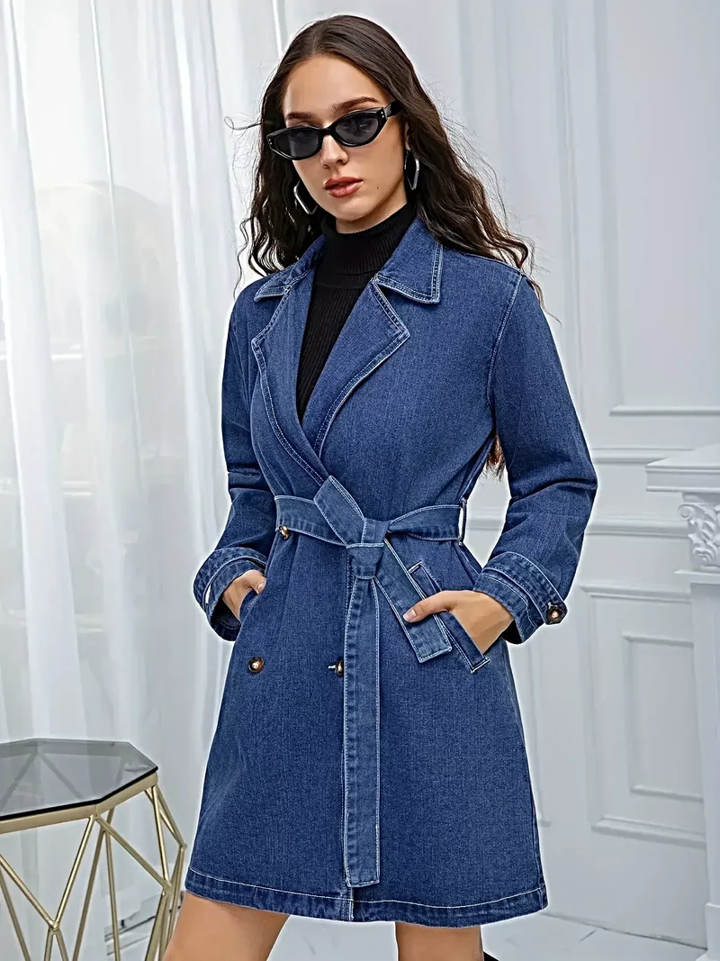 Getailleerd spijkerjack - Dubbelknoopsluiting met zakken, klassieke stijl voor moeiteloze elegantie.