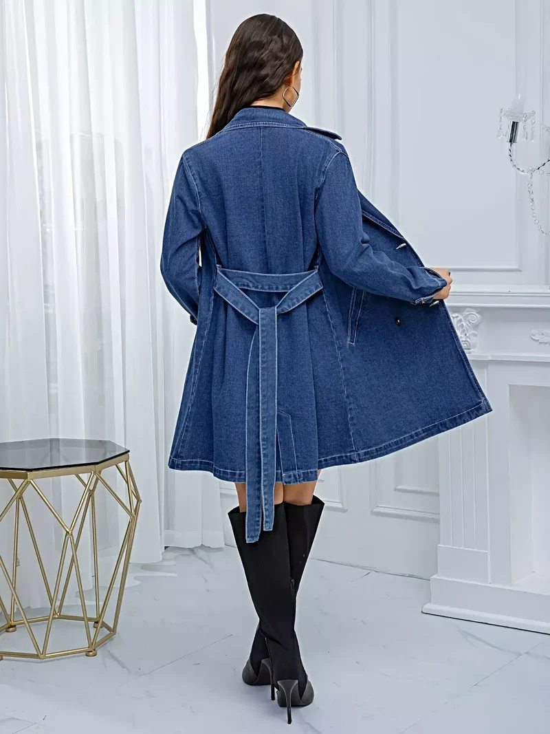 Getailleerd spijkerjack - Dubbelknoopsluiting met zakken, klassieke stijl voor moeiteloze elegantie.