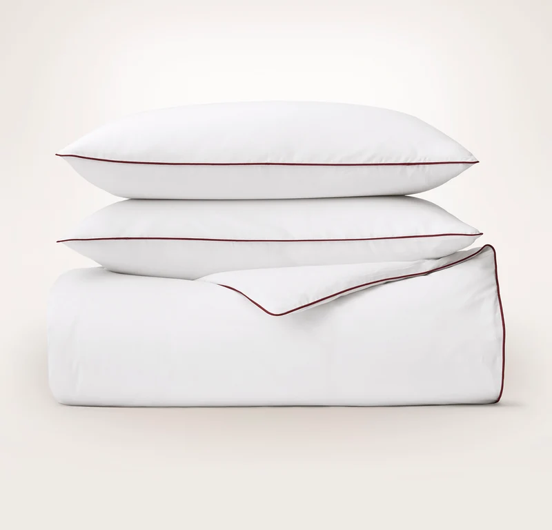 Signature Embellished Duvet Set - White/Holly Piped Edge