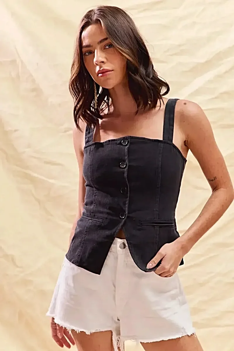 Mouwloze top met knoopsluiting - Aansluitende denimstijl voor wedstrijddagen met een klassiek design