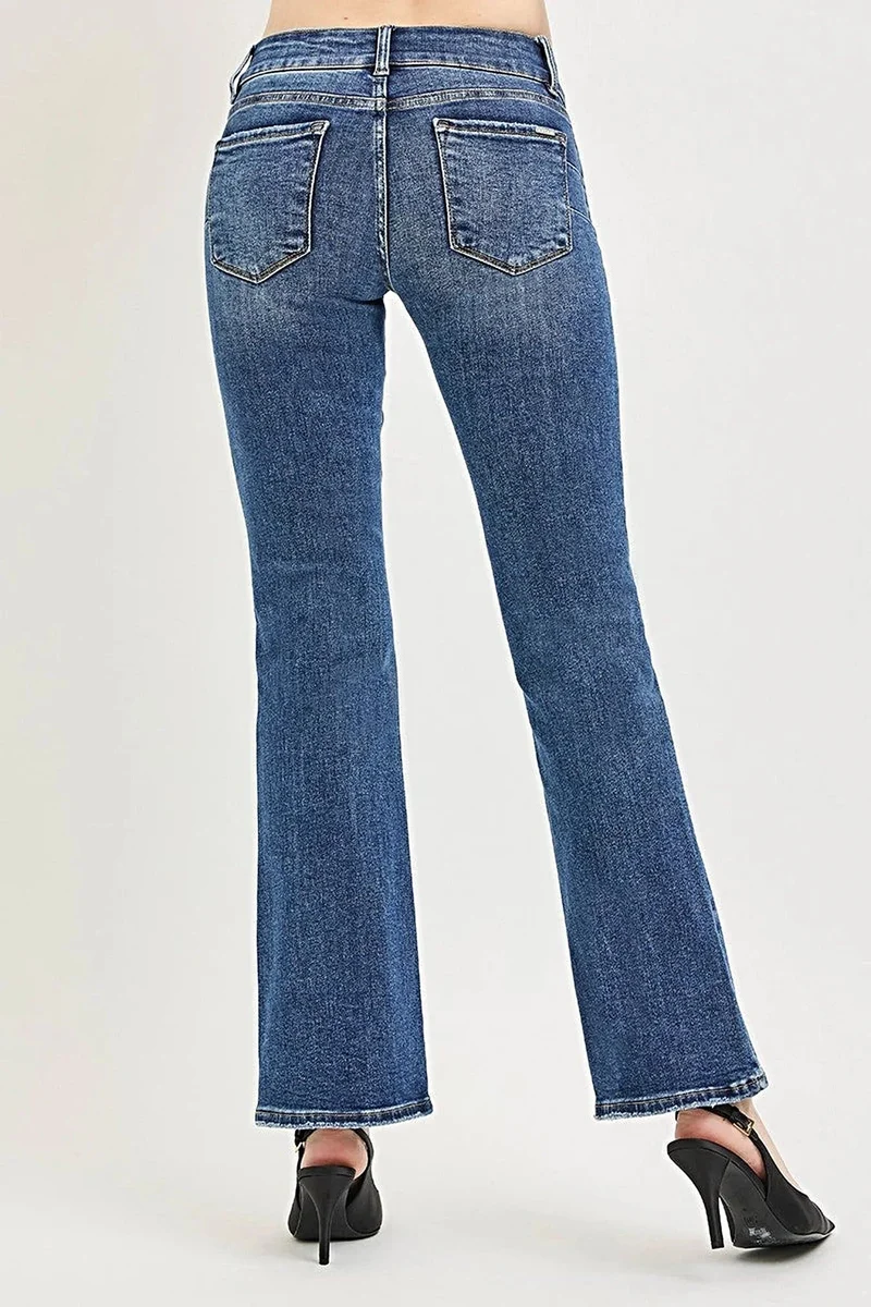 Jeans met buikcorrectie - Stijlvolle bootcut jeans met lage taille, comfortabele pasvorm en een slank silhouet.