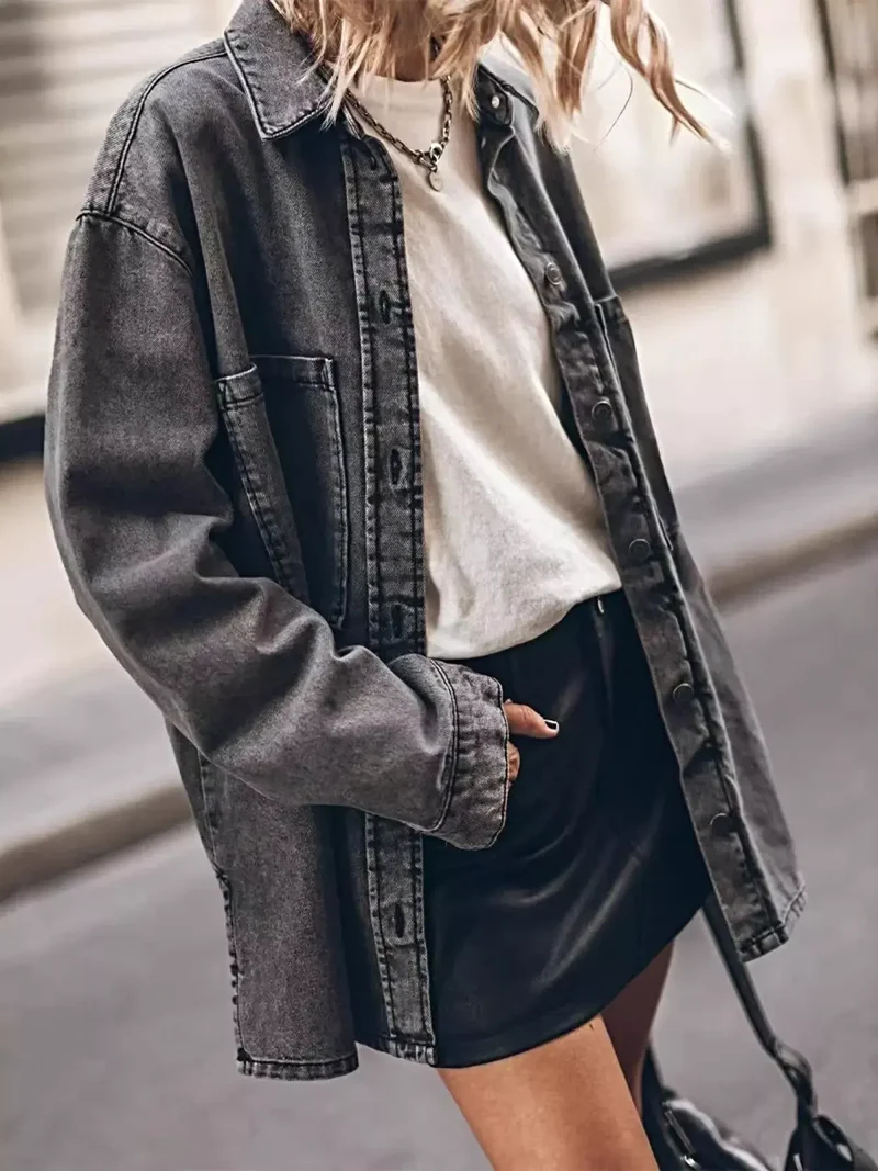 Stijlvol oversized denim overhemd met zak, klassiek ontwerp met knoopsluiting, 100% polyester
