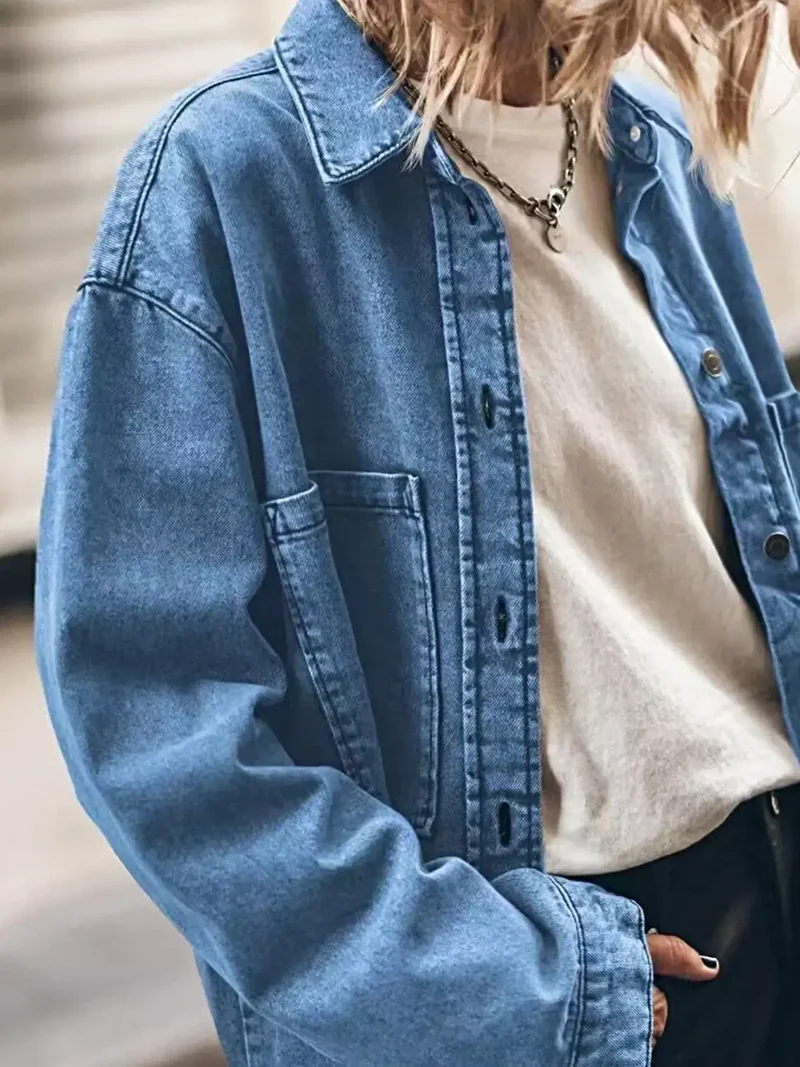 Stijlvol oversized denim overhemd met zak, klassiek ontwerp met knoopsluiting, 100% polyester