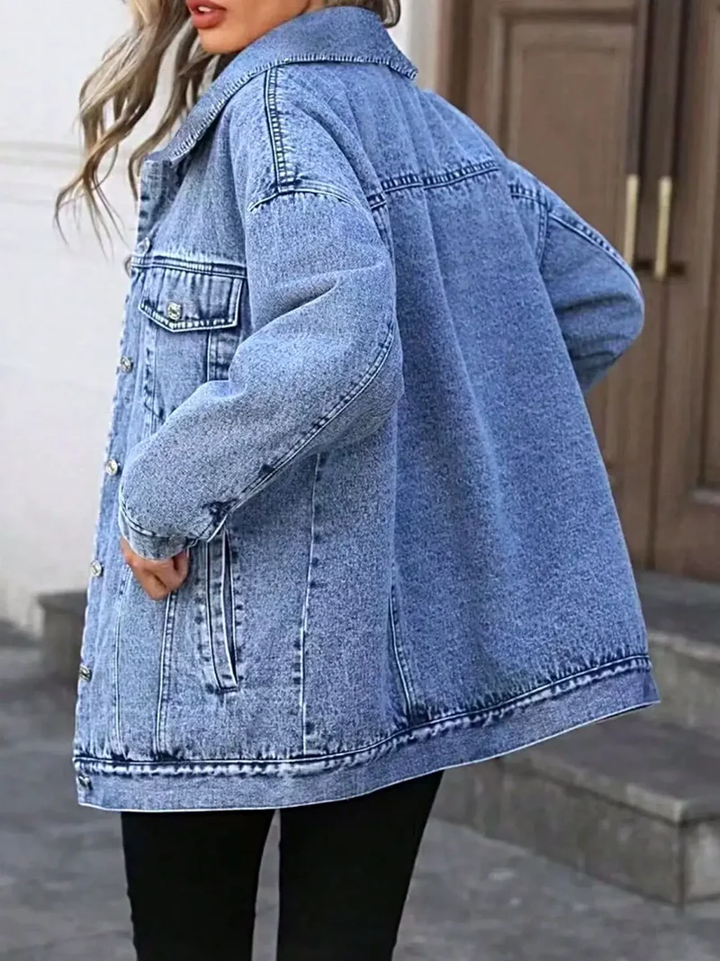 Luxe denimjack met wassing - oversized model met knoopsluiting en zakken, hoogwaardige mix van 85% katoen.