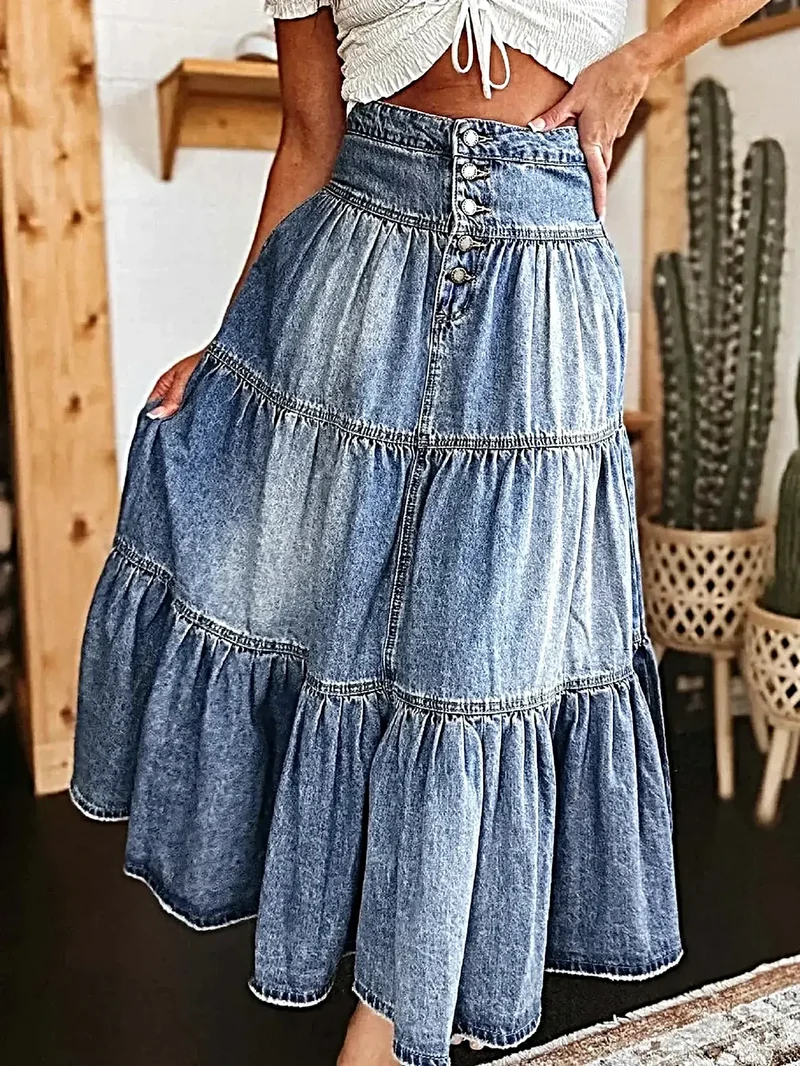 Stijlvolle gelaagde denim rok met knoopsluiting - perfect voor dagelijkse elegantie.