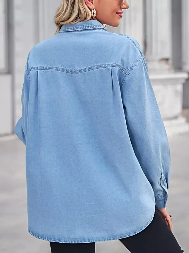 Denim overhemd met knoopsluiting en borstzakken, 95% rayon, klassieke pasvorm, machinewasbaar