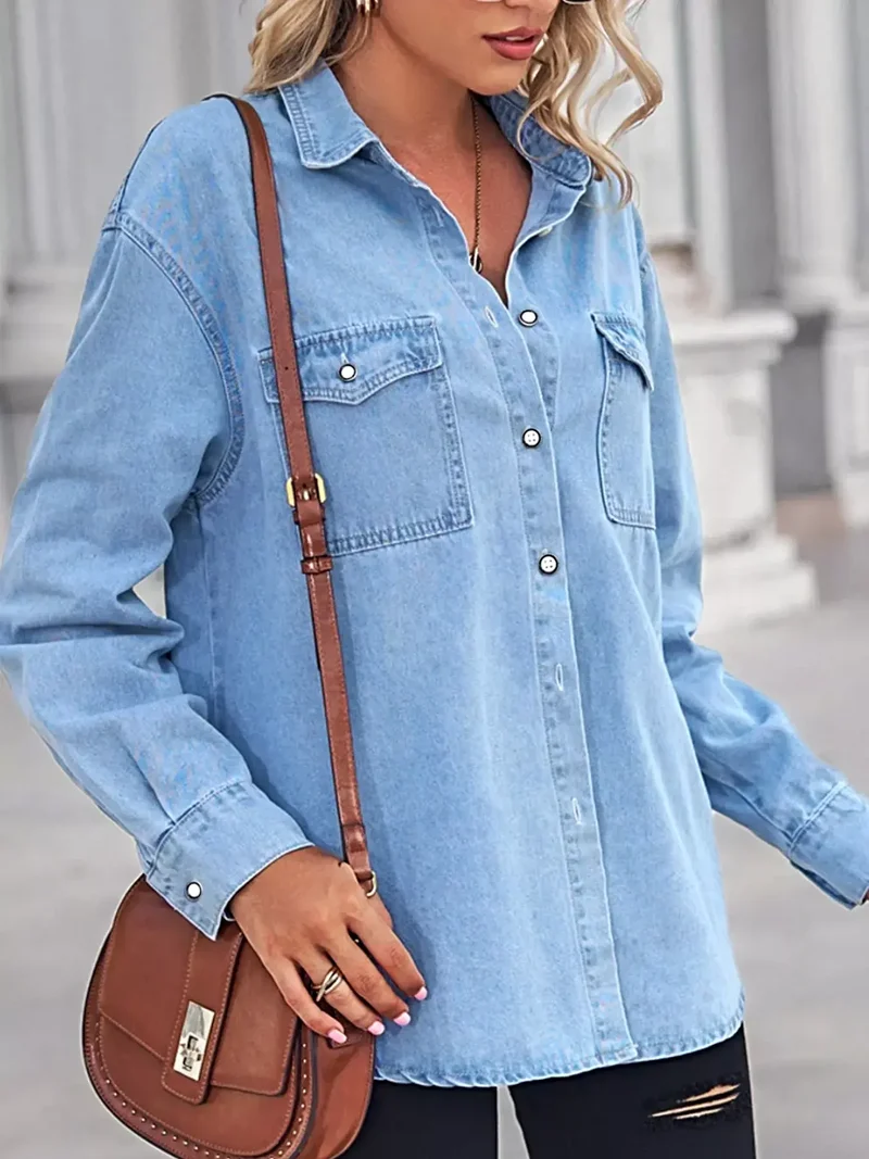 Denim overhemd met knoopsluiting en borstzakken, 95% rayon, klassieke pasvorm, machinewasbaar