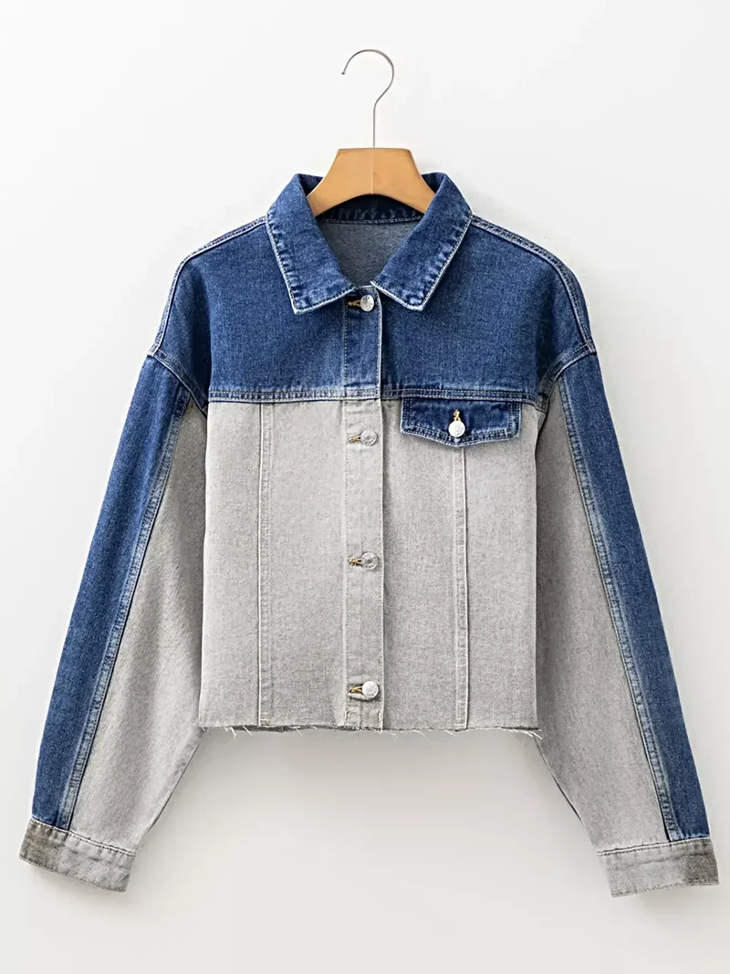 Stijlvol denim jack met kleurblokken, rafelige zoom, knoopsluiting en zakken.