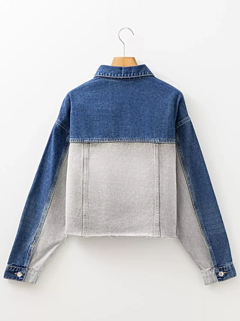 Stijlvol denim jack met kleurblokken, rafelige zoom, knoopsluiting en zakken.