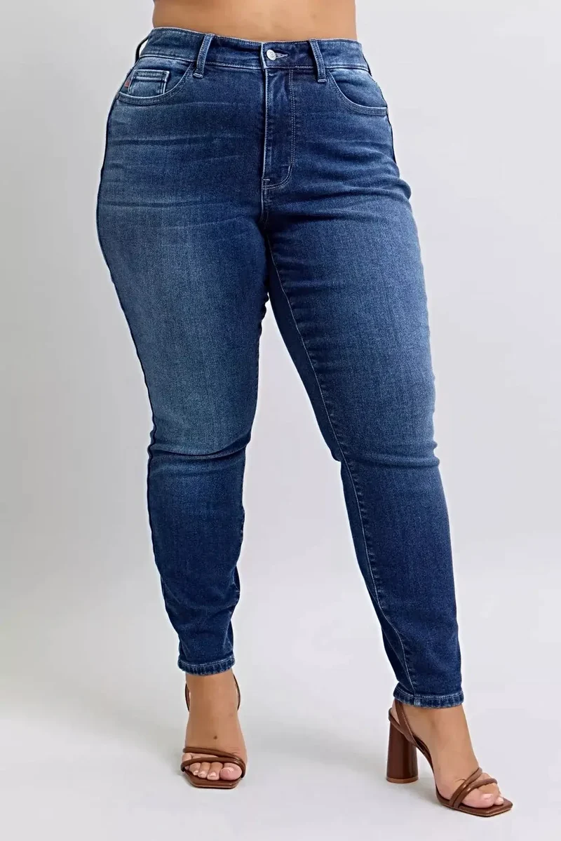 Judy Blue Skinny Jeans voor grote maten - Comfortabele gewassen thermische stof, flatterende pasvorm, trendy stijl