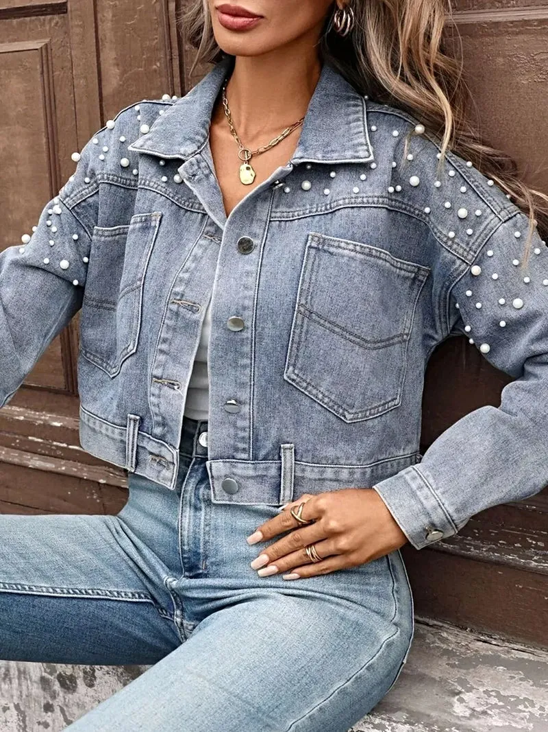 Jasje met parelversiering - Korte denim jas met studs, stijlvol en chic