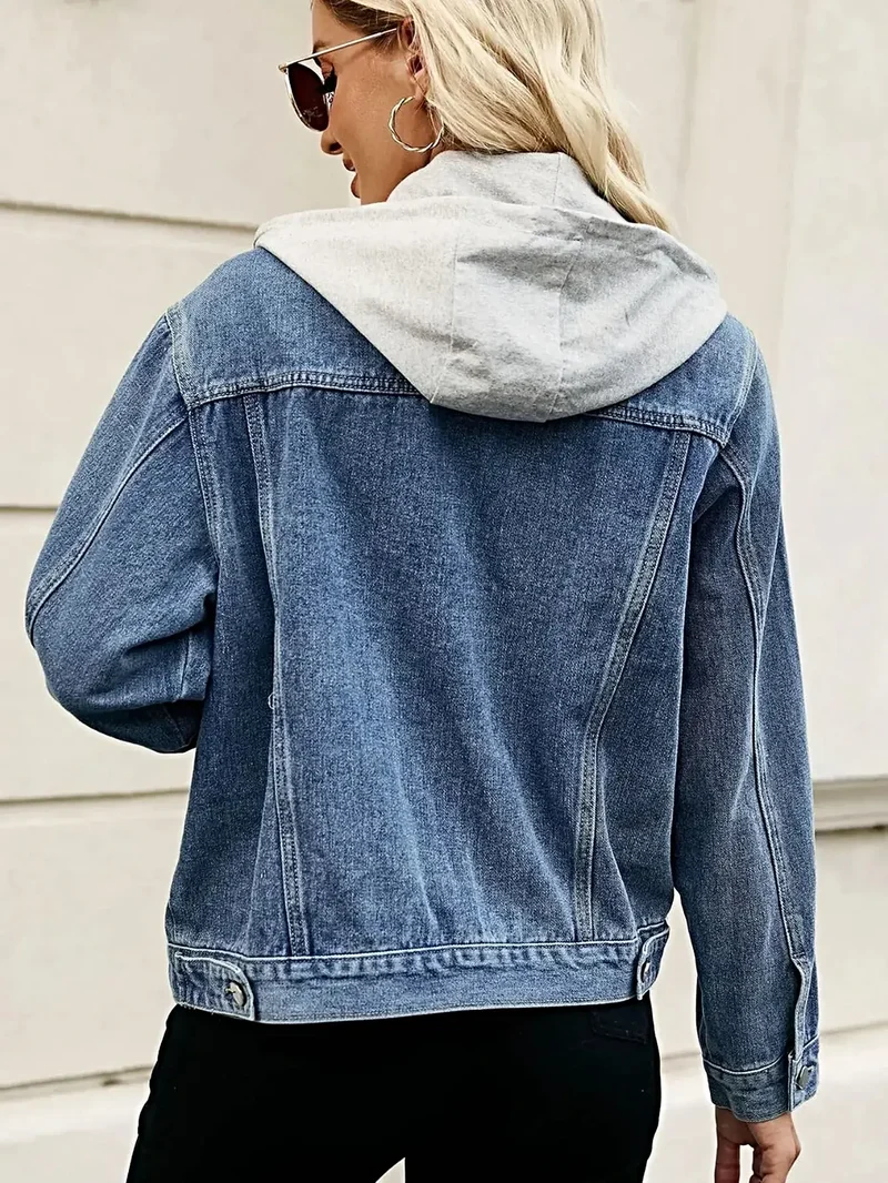 Luxe denimjas met capuchon, trekkoord en knoopsluiting – perfect voor elke gelegenheid.