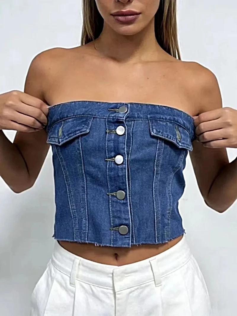 Chique denim tube top met knoopsluiting aan de voorkant, rafelige zoom en zakken - 85% katoen, 15% polyester