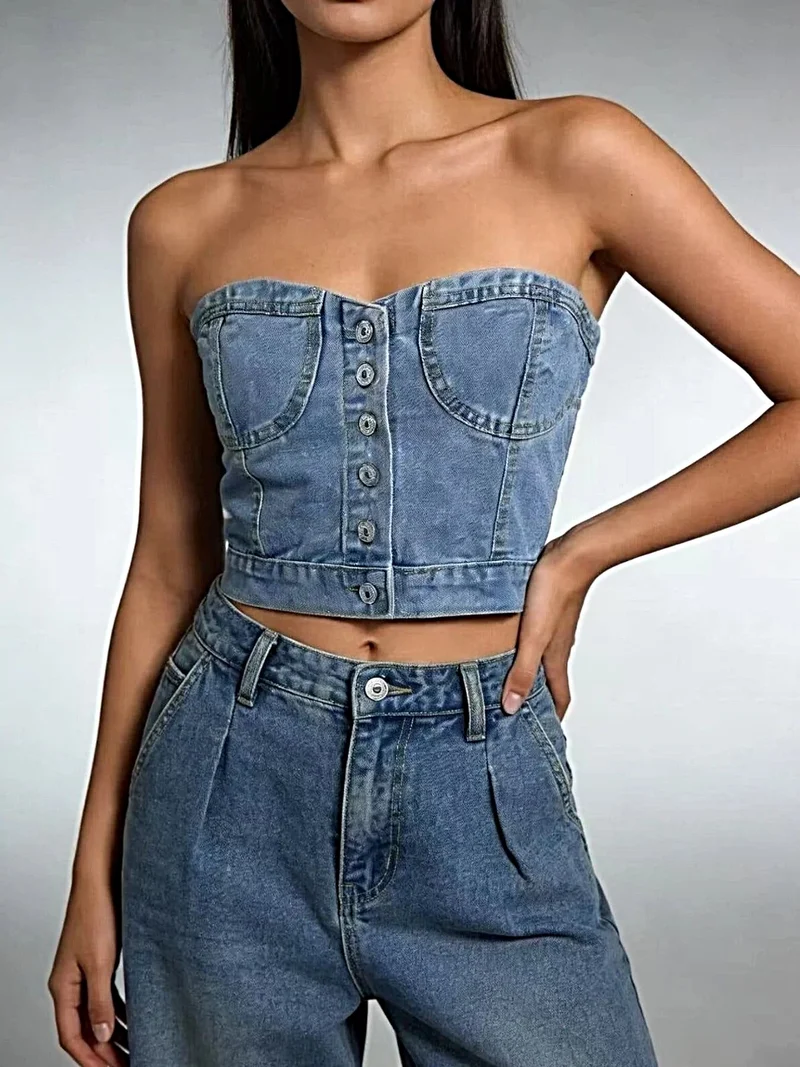 Geplooide denim tube top met knoopsluiting aan de voorkant - stijlvolle zomeressential van katoenmix