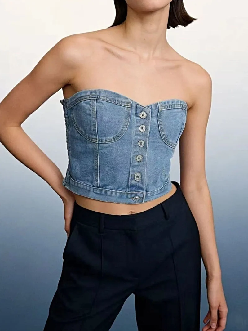 Geplooide denim tube top met knoopsluiting aan de voorkant - stijlvolle zomeressential van katoenmix