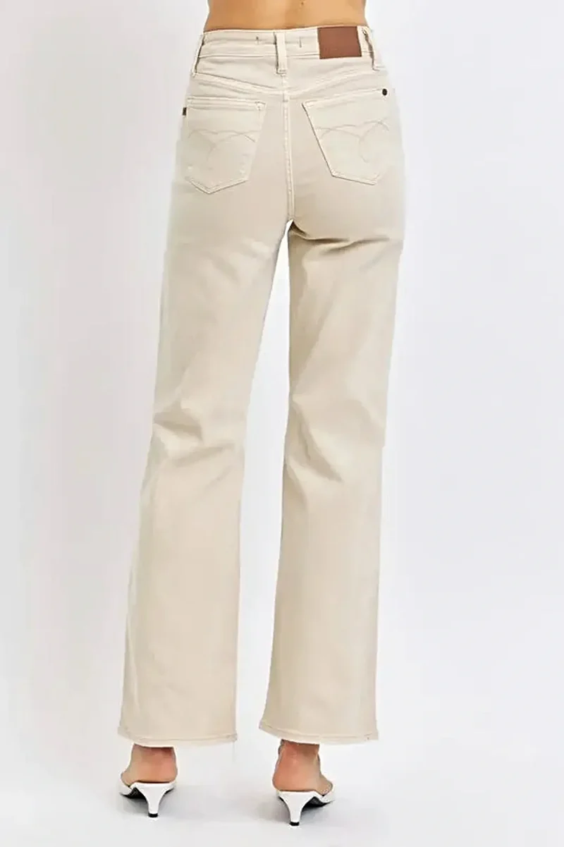 Judy Blue jeans met hoge taille en wijde pijpen - een verwassen look voor een chique stijl en comfort.