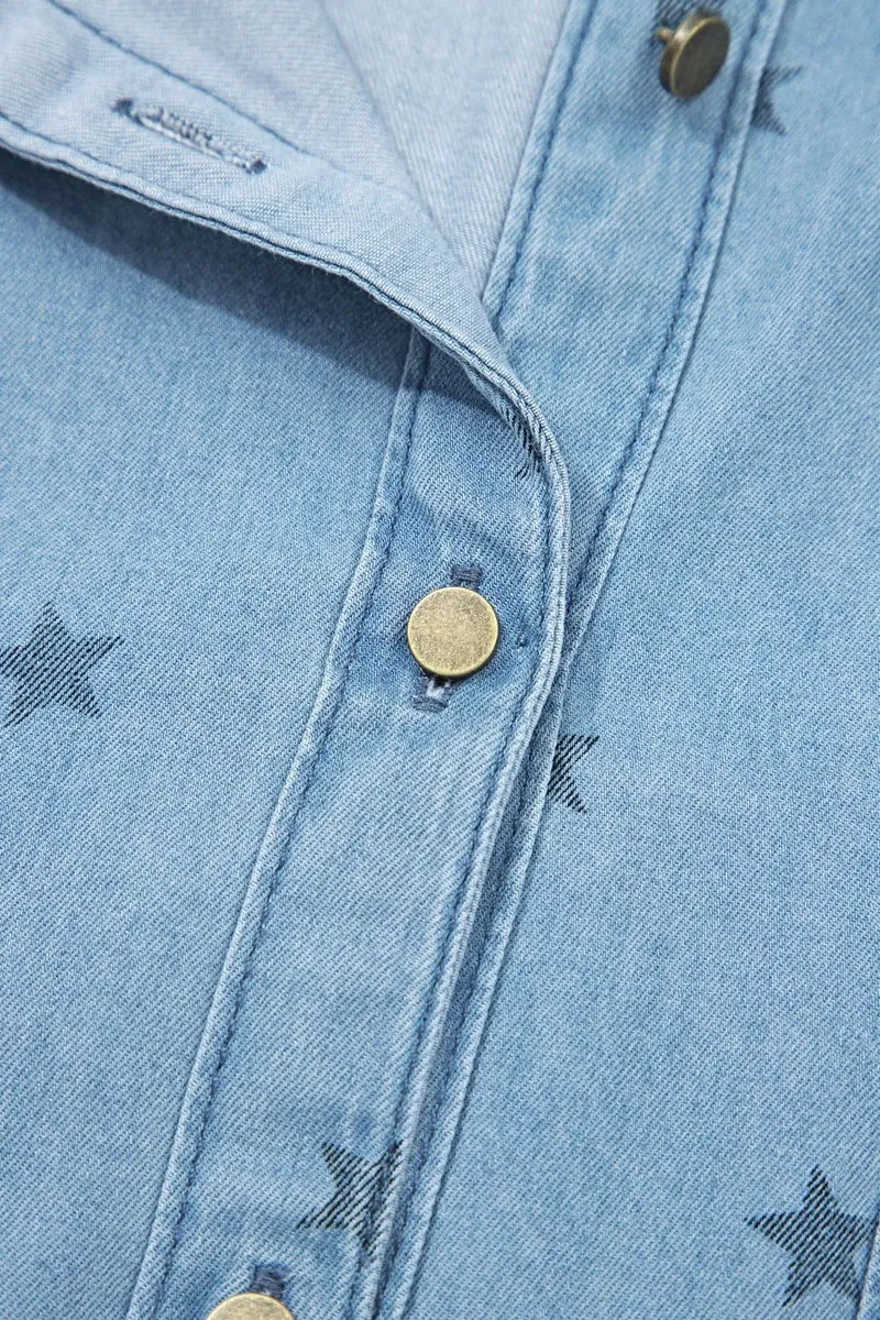 Premium denim overhemd met korte mouwen en dubbele borstzak voor een moeiteloze stijl.