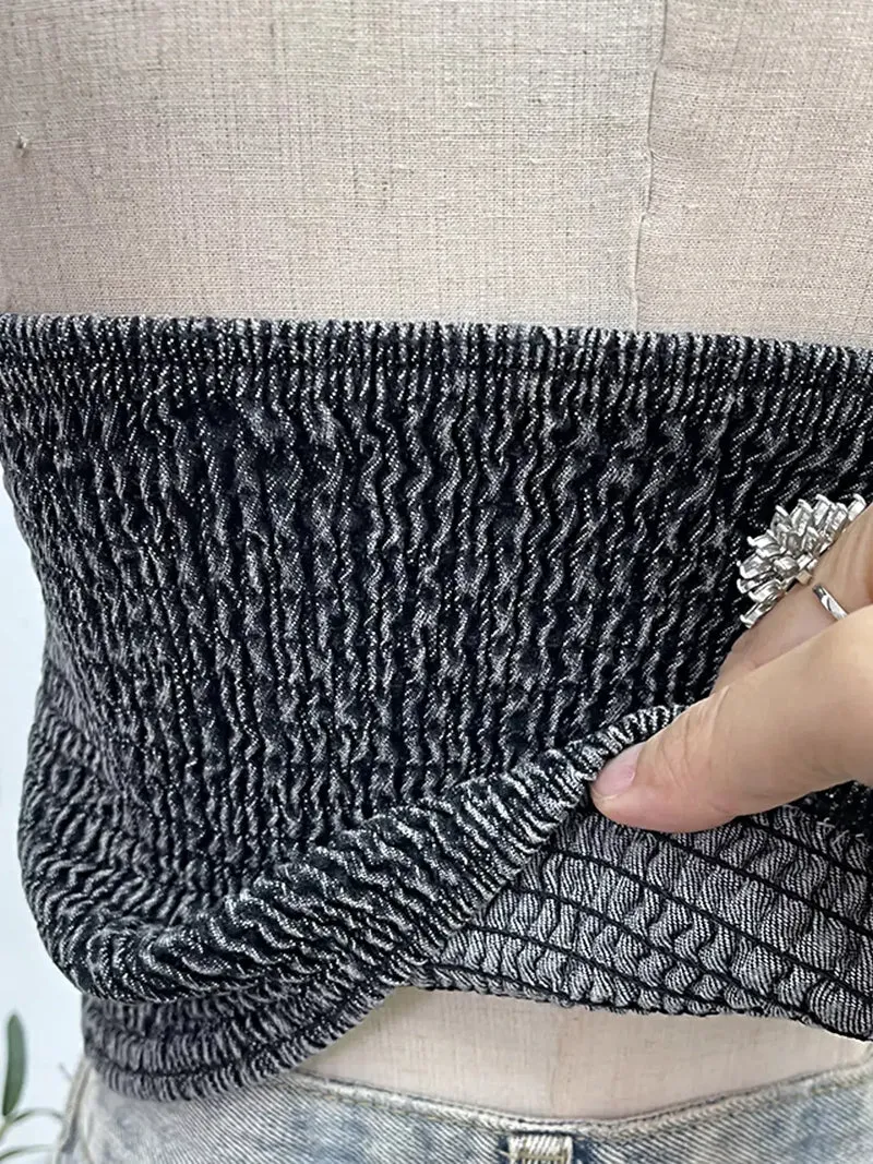 Elegante denim haltertop met smockwerk en knoopdetails - perfecte pasvorm voor alle maten