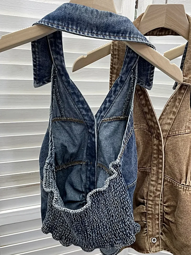 Elegante denim haltertop met smockwerk en knoopdetails - perfecte pasvorm voor alle maten