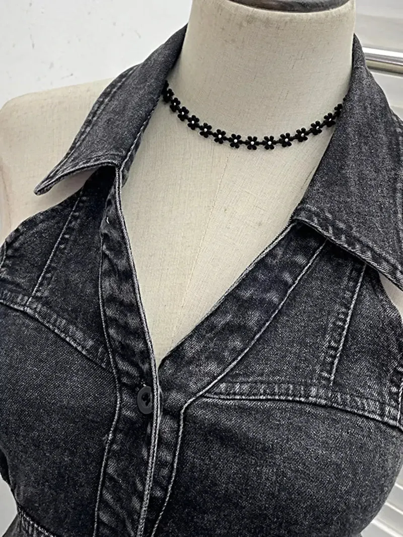 Elegante denim haltertop met smockwerk en knoopdetails - perfecte pasvorm voor alle maten