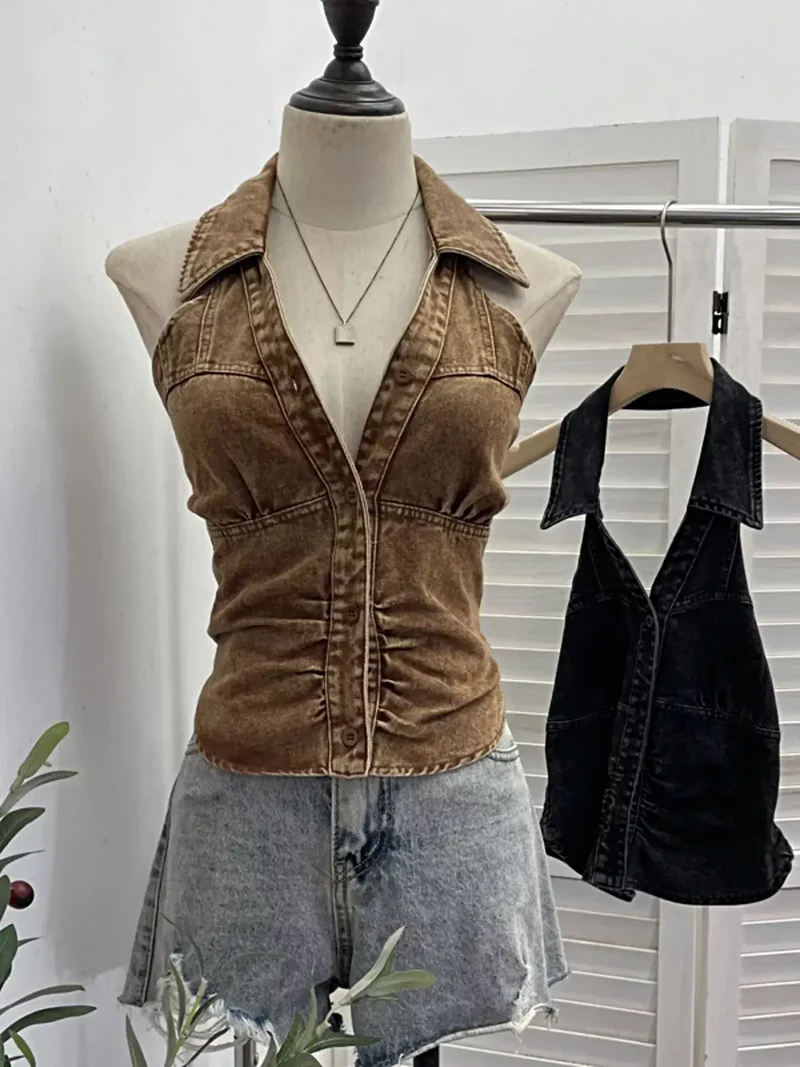 Elegante denim haltertop met smockwerk en knoopdetails - perfecte pasvorm voor alle maten