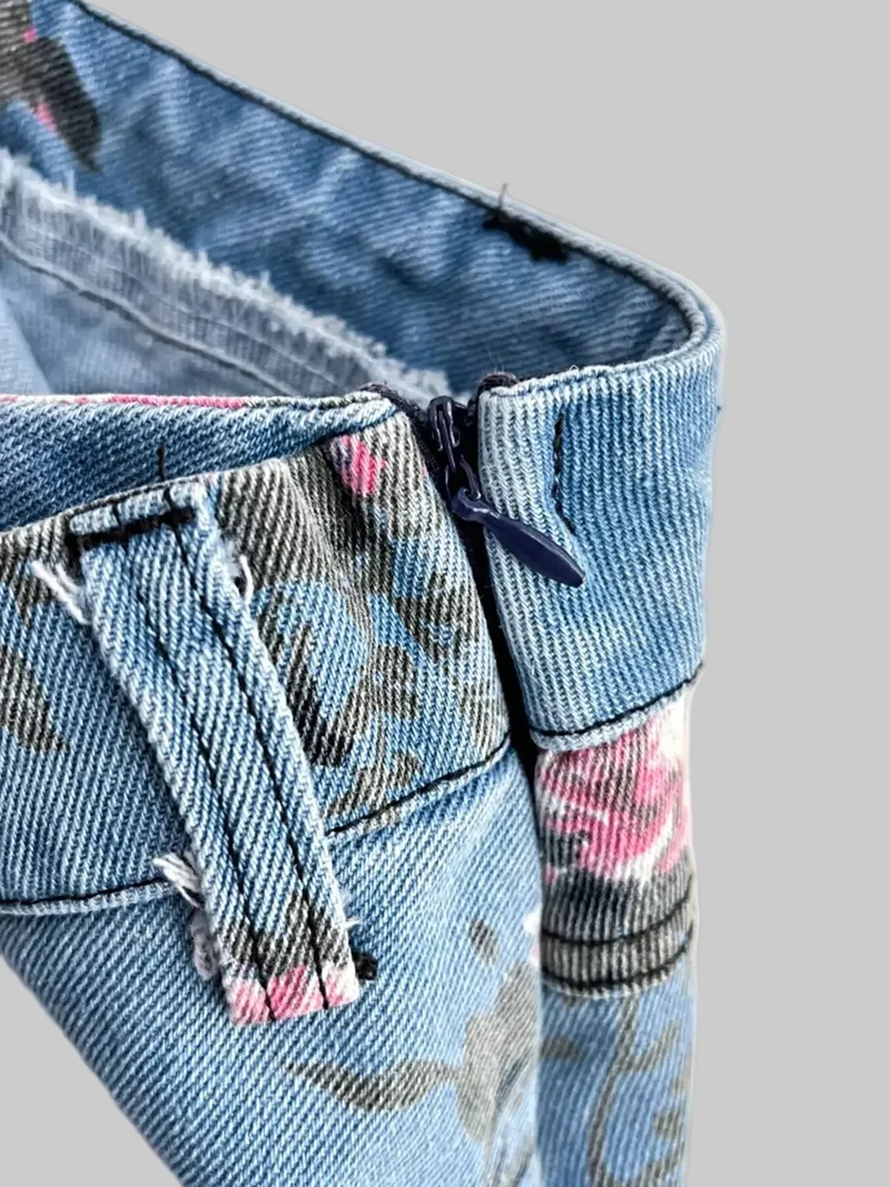 Topje en rok met bloemenprint en sweetheart-halslijn, bestaande uit een set van denim en een topje.