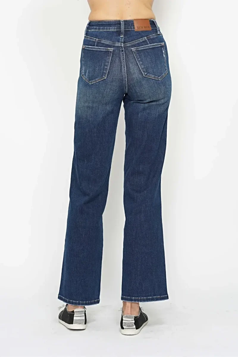 Judy Blue jeans met hoge taille en buikcorrectie voor een flatterende pasvorm en een slank silhouet.
