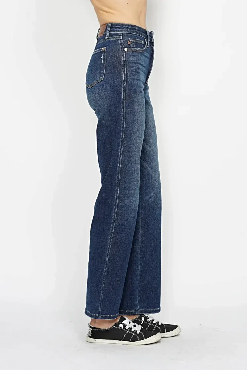 Judy Blue jeans met hoge taille en buikcorrectie voor een flatterende pasvorm en een slank silhouet.